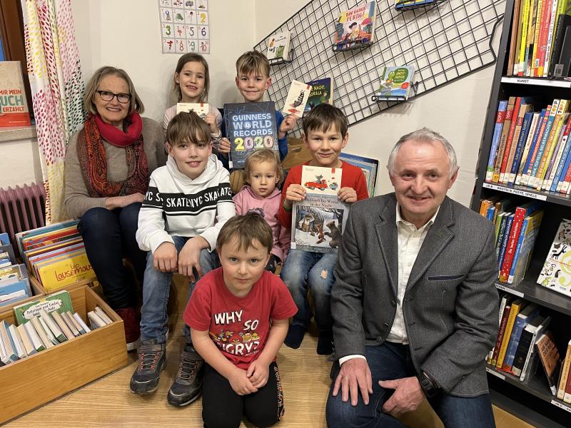 Kindergruppe in der Bibliothek